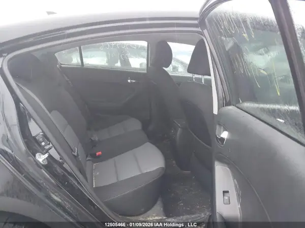 KNAFX4A83G5531012 2016 KIA FORTE - Image 8