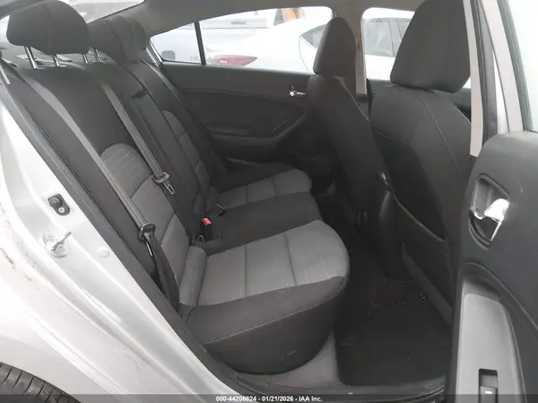 KNAFX4A83G5545086 2016 KIA FORTE - Image 8
