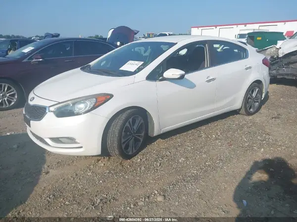 KNAFX4A83G5575818 2016 KIA FORTE - Image 2