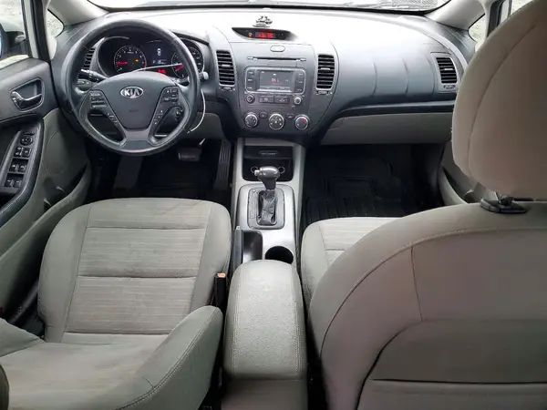 KNAFX4A84G5481365 2016 KIA FORTE - Image 8
