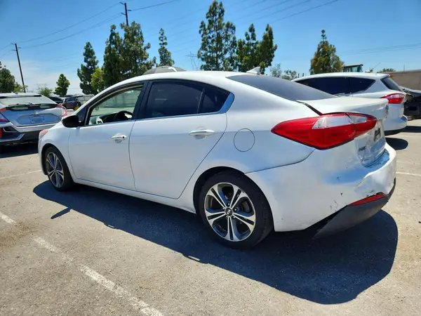 KNAFX4A84G5589825 2016 KIA FORTE - Image 2