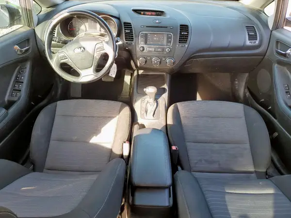 KNAFX4A84G5612861 2016 KIA FORTE - Image 8