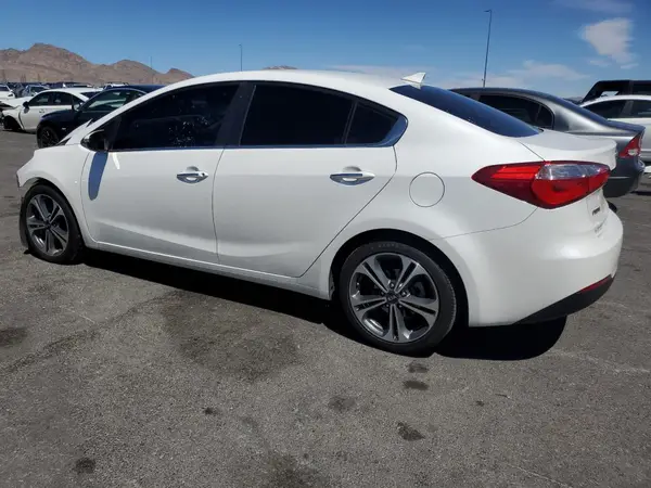 KNAFX4A85G5461674 2016 KIA FORTE - Image 2