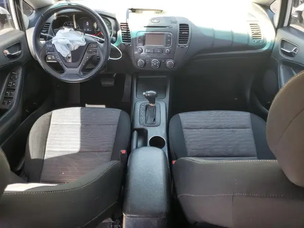 KNAFX4A85G5461674 2016 KIA FORTE - Image 8