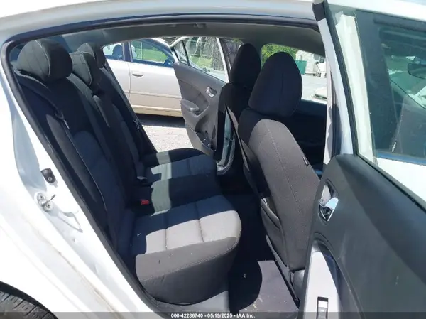 KNAFX4A85G5490995 2016 KIA FORTE - Image 8