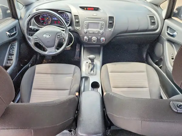 KNAFX4A85G5506239 2016 KIA FORTE - Image 8