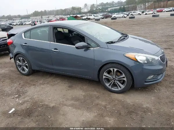 KNAFX4A85G5527608 2016 KIA FORTE - Image 1
