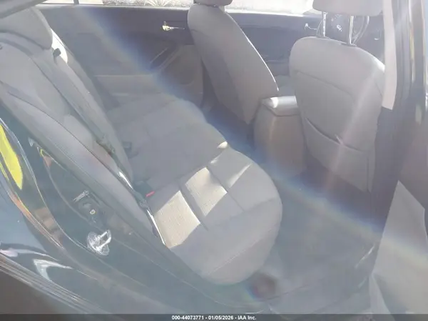 KNAFX4A85G5555294 2016 KIA FORTE - Image 8