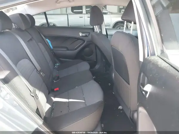 KNAFX4A86G5480041 2016 KIA FORTE - Image 8