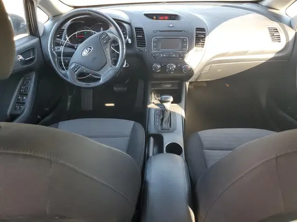 KNAFX4A86G5575232 2016 KIA FORTE - Image 8