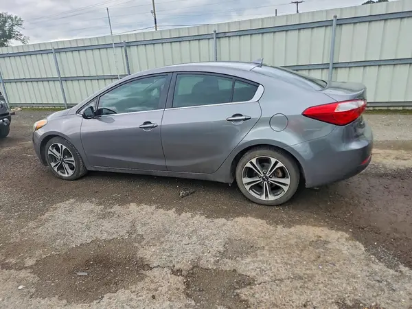 KNAFX4A87G5450806 2016 KIA FORTE - Image 2