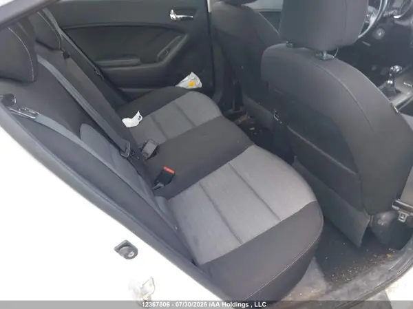 KNAFX4A87G5456010 2016 KIA FORTE - Image 8