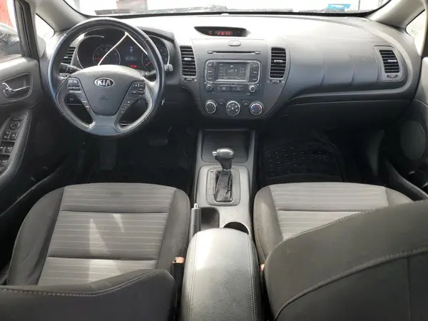 KNAFX4A87G5483563 2016 KIA FORTE - Image 8