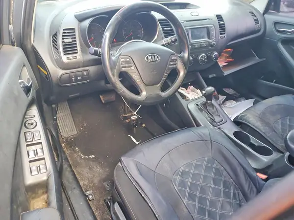 KNAFX4A87G5491551 2016 KIA FORTE - Image 8