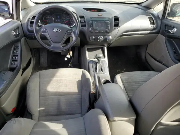 KNAFX4A87G5528162 2016 KIA FORTE - Image 8