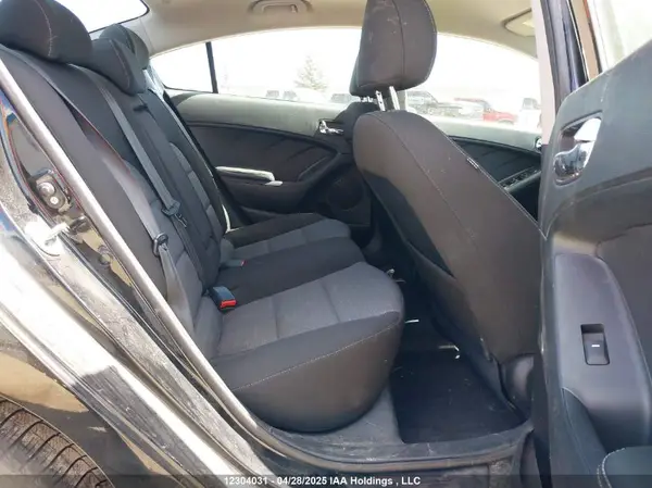KNAFX4A88G5530518 2016 KIA FORTE - Image 8