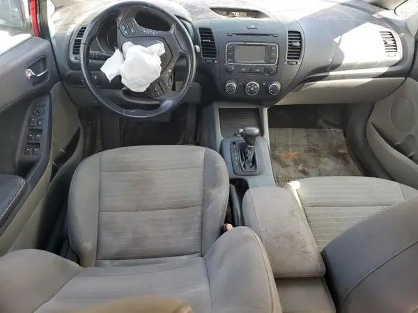 KNAFX4A88G5575670 2016 KIA FORTE - Image 8