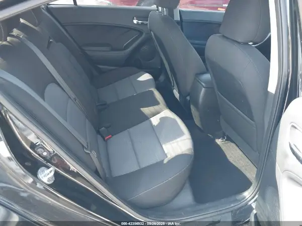 KNAFX4A89G5444988 2016 KIA FORTE - Image 8