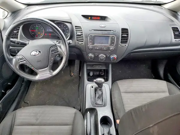 KNAFX4A89G5525019 2016 KIA FORTE - Image 8