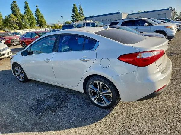 KNAFX4A89G5581428 2016 KIA FORTE - Image 2