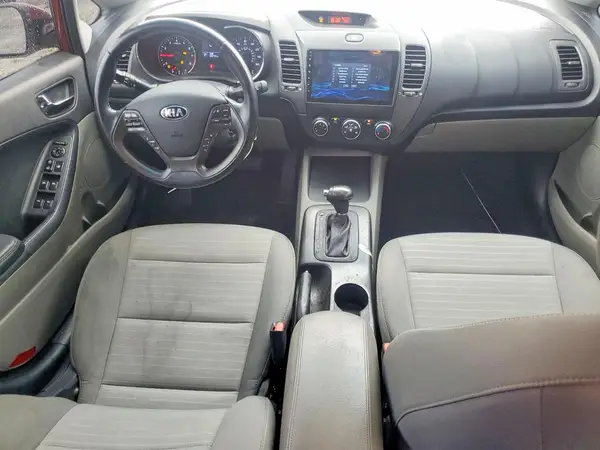 KNAFX4A8XG5544954 2016 KIA FORTE - Image 8
