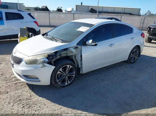 KNAFX4A8XG5546607 2016 KIA FORTE - Image 2