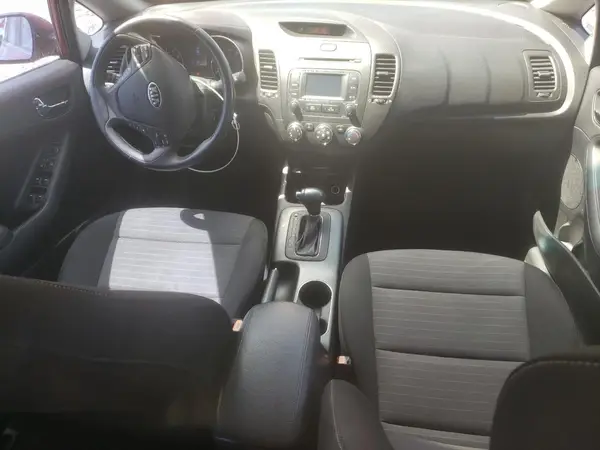 KNAFX4A8XG5612038 2016 KIA FORTE - Image 8