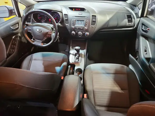 KNAFX5A80G5629436 2016 KIA FORTE - Image 8