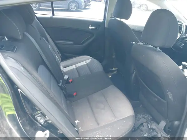 KNAFX5A80G5634247 2016 KIA FORTE - Image 8
