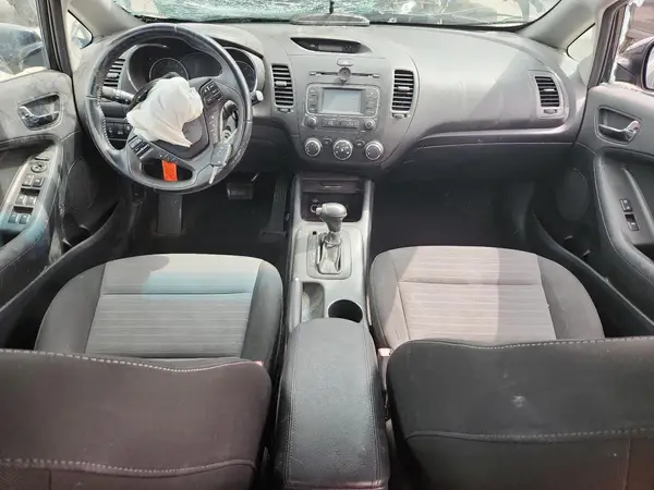 KNAFX5A80G5634278 2016 KIA FORTE - Image 8