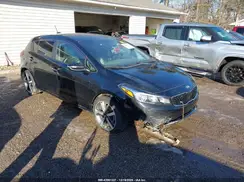 KNAFX5A80H5668190 2017 KIA FORTE