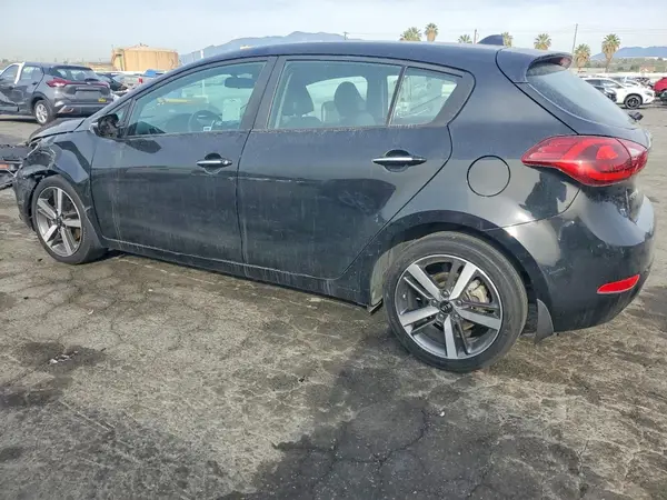 KNAFX5A80H5668707 2017 KIA FORTE - Image 2