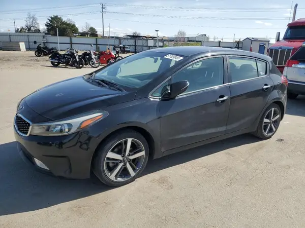 KNAFX5A80H5674300 2017 KIA FORTE - Image 1