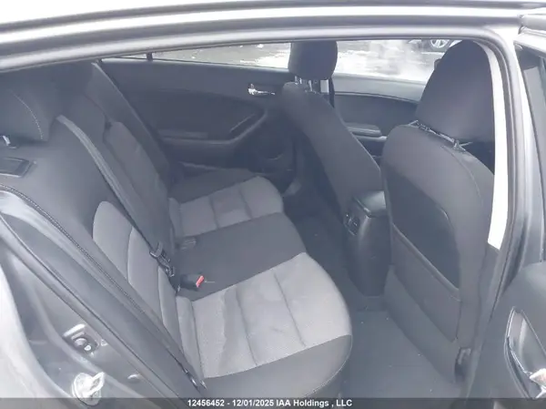 KNAFX5A81G5450046 2016 KIA FORTE - Image 8