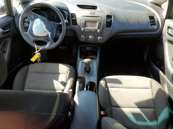 KNAFX5A81G5493981 2016 KIA FORTE - Image 8