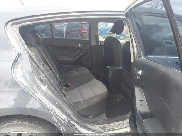 KNAFX5A81G5508916 2016 KIA FORTE - Image 8