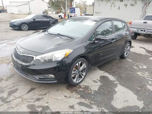 KNAFX5A81G5526798 2016 KIA FORTE - Image 2