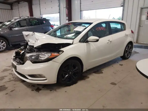 KNAFX5A81G5529300 2016 KIA FORTE - Image 2