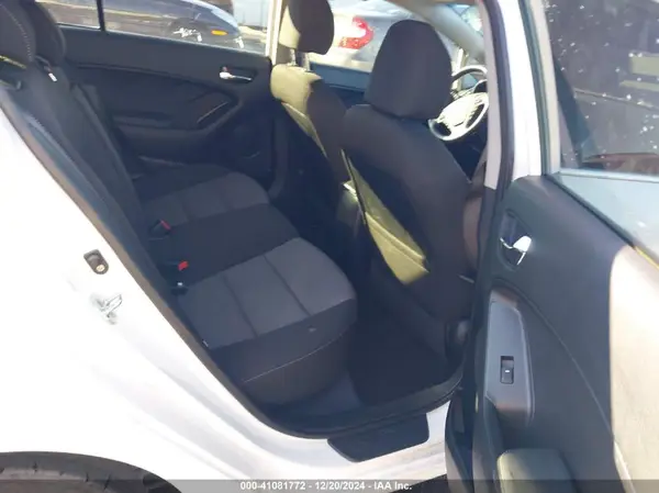 KNAFX5A81G5587861 2016 KIA FORTE - Image 8