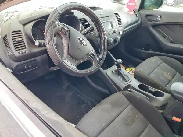 KNAFX5A81G5633690 2016 KIA FORTE - Image 8