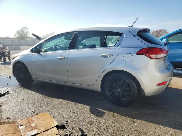 KNAFX5A81G5635360 2016 KIA FORTE - Image 2