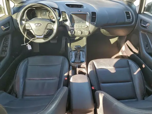KNAFX5A81H5706848 2017 KIA FORTE - Image 8