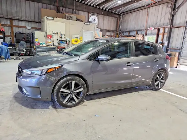 KNAFX5A81H5721138 2017 KIA FORTE - Image 1