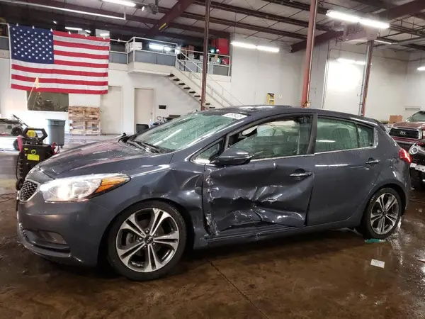 KNAFX5A82G5548468 2016 KIA FORTE - Image 1