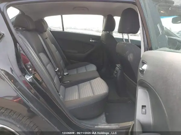 KNAFX5A82G5623184 2016 KIA FORTE - Image 8