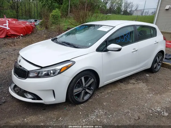 KNAFX5A82H5709032 2017 KIA FORTE - Image 2