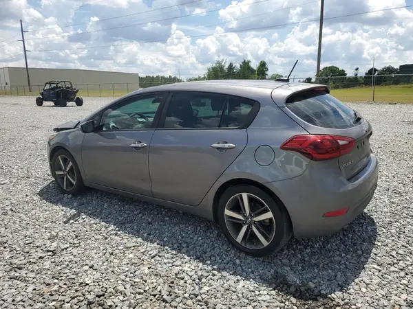 KNAFX5A82H5719057 2017 KIA FORTE - Image 2