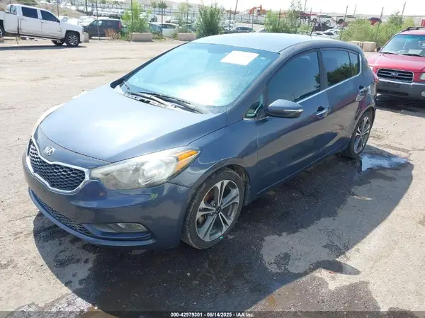 KNAFX5A83G5548527 2016 KIA FORTE - Image 2