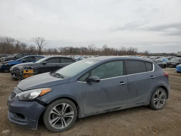 KNAFX5A83G5589952 2016 KIA FORTE - Image 1