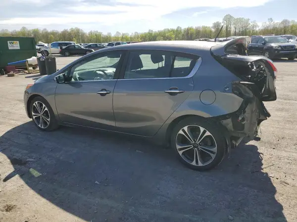 KNAFX5A83G5627809 2016 KIA FORTE - Image 2